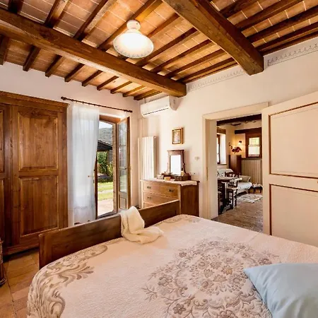 Popoltaio-schiacciato Sleeps 2 Pool T762685 Apartamento *